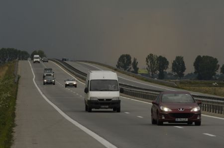 Paznici fără contract pe Autostrada Soarelui