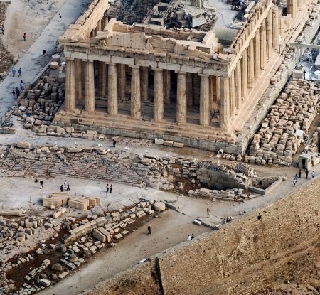 Turistul român în străinătate: necioplit şi cheltuitor