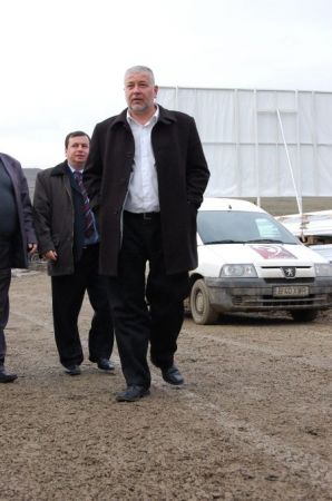 Turnurile lui Paszkany, obstacole în modernizarea aeroportului