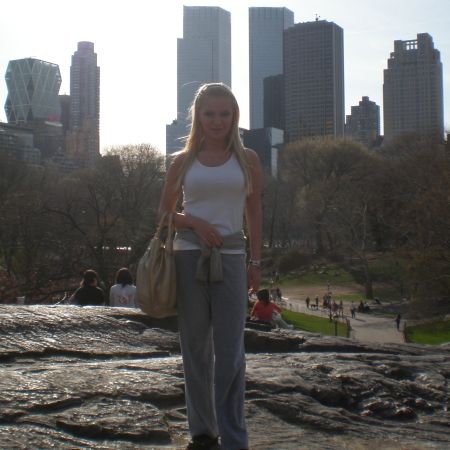Andreea Antonescu, singură prin New York
