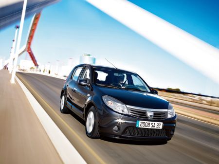 Best equipped Sandero: 9.500 €