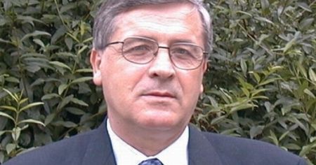 Doi foşti prefecţi şi un senator îşi dispută şefia judeţului Neamţ