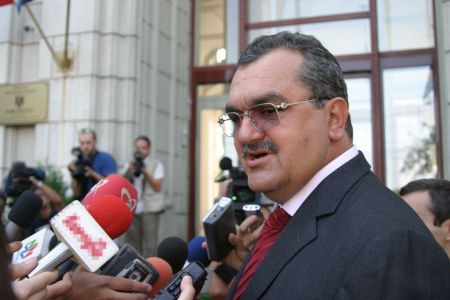 Dosarul lui Mitrea, împins după locale