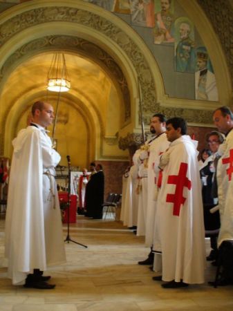 Cavalerii templieri, reuniţi în Sala Unirii