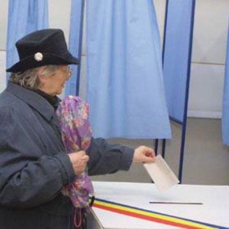 Cetăţenii din patru localităţi merg din nou la urne