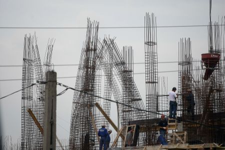Chinezii pun umărul la extinderea unui mall