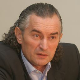 Cozma vrea să fie preşedinte