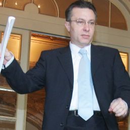 Diaconescu: "Eu nu am cum să merg cu Sorin Oprescu"
