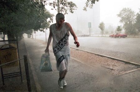 Început de săptămână cu ploi şi maxime de 29 de grade Celsius
