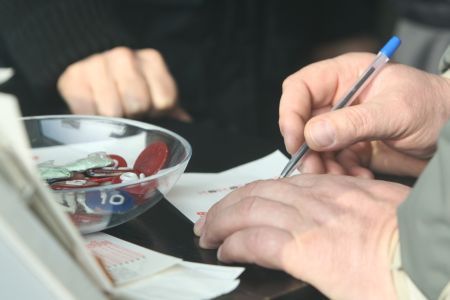LOTO 6/49: Milionară în euro, la pensie