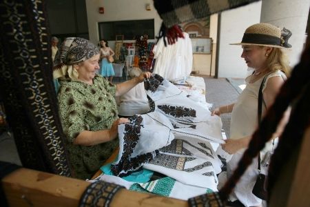 Muzeul Ţăranului, distracţia orăşeanului