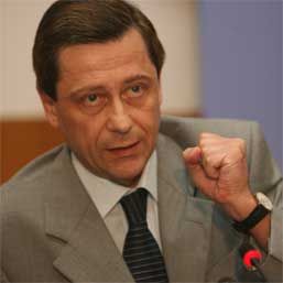 PNL nu susţine nici pe Oprescu, nici pe Blaga