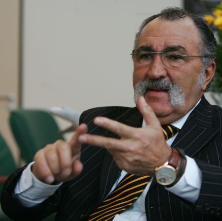 „Ţiriac a făcut afaceri pe  seama tenisului românesc“