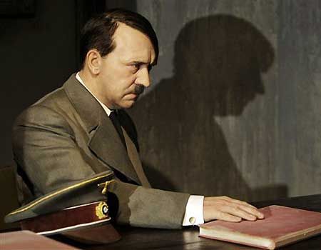 Adolf Hitler, din nou în Berlin