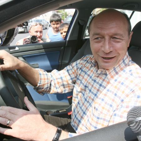 Băsescu, apel către italieni