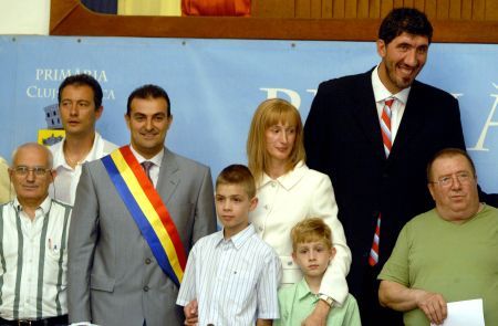 "Big Ghitza", cetăţean de onoare