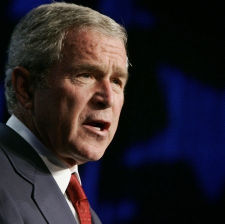 Bush dă liber la exploatările petroliere marine