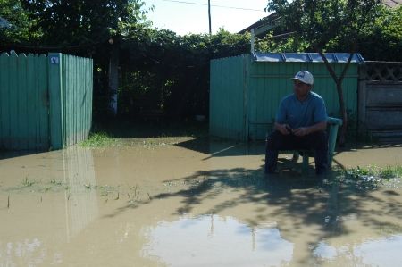 Diguri de solidaritate în apărarea sinistraţilor