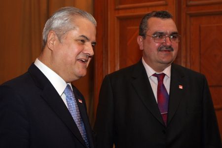 Dosarele de corupţie, mai la toamnă