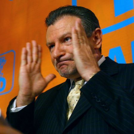 Elena Udrea, atacată din interiorul şi exteriorul PDL