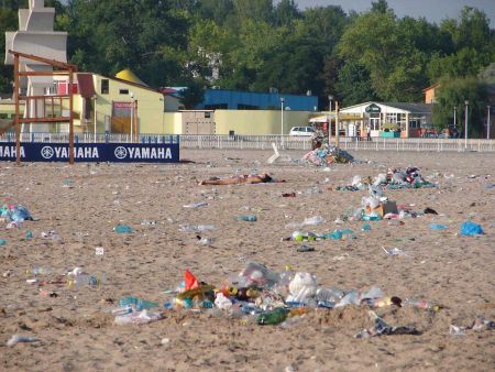 Litoralul se duce de râpă