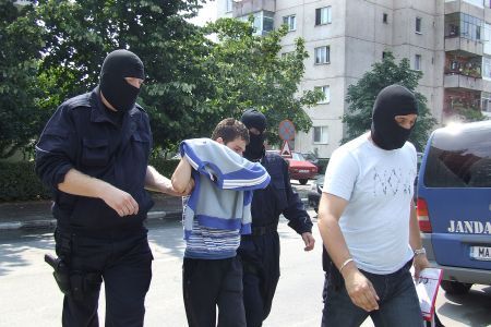 Locuinţa lui Puzdrea, angro de hackeri