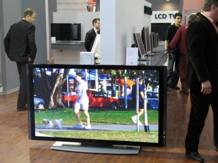 Televizorul plat strică aerul curat