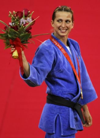 Alina Dumitru: "Doamne, Dumnezeule, aur!"