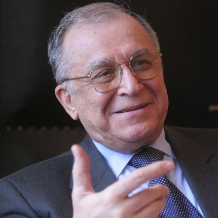 Divergenţe între Iliescu şi Geoană
