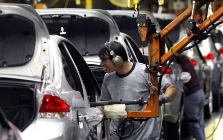 Ford îşi aduce furnizorii