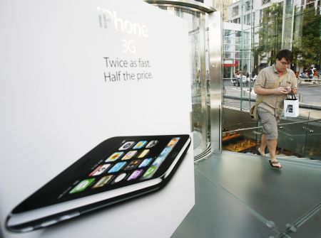 iPhone, pe raft la Best Buy Mobil