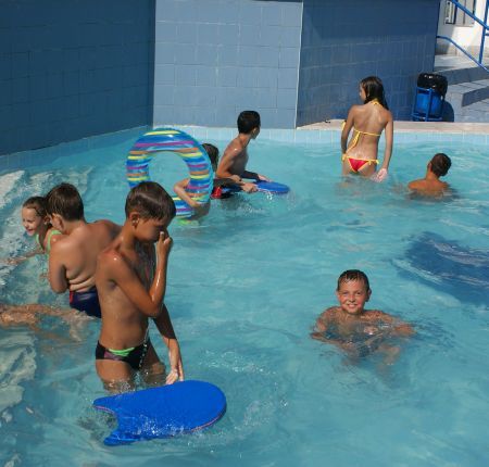 Tabără pentru copiii sinistraţilor