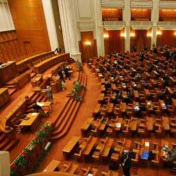 Şapte moţiuni împotriva Guvernului