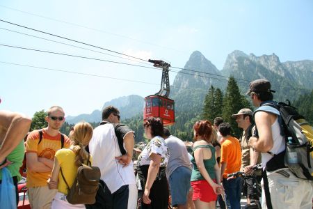 Weekend aglomerat în staţiunile montane