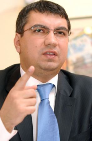 Bancpost pierde lupta cu clienţii