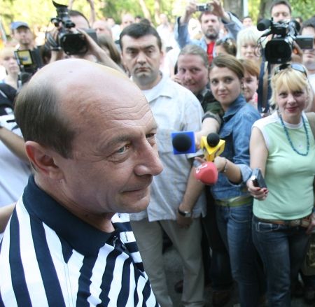 Băsescu: Disputa generează progres