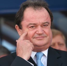 Blaga cere demiterea ministrului Internelor
