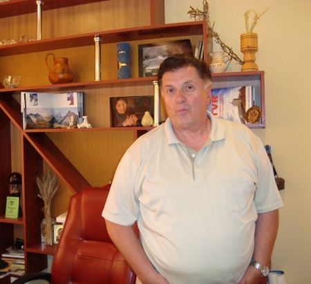 Directorul TVR Craiova se ascunde în spatele şoferului