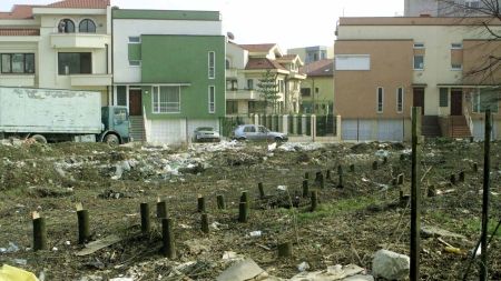 Funcţionari din primărie, reţinuţi pentru escrocherie