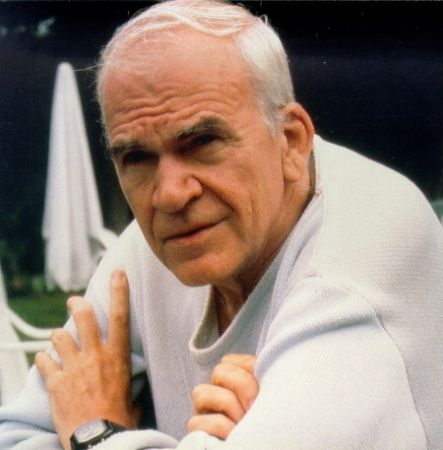 Kundera a făcut poliţie politică