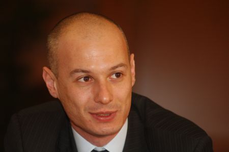 Legea caselor naţionalizate, contestată de PNL