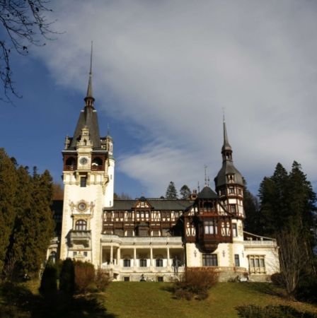 Peleşul, închis pentru o lună