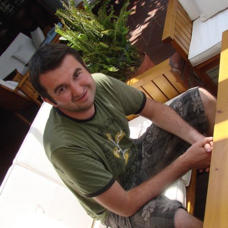Răzvan Marc ne învaţă cum să călătorim "clever" prin "bazar"