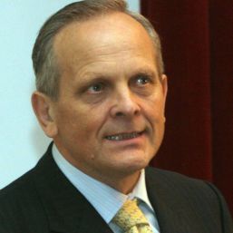 Theodor Stolojan, un "doberman"