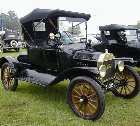 Un secol de la primul automobil de serie