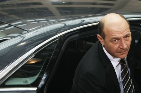 Băsescu, în turneu la marile companii