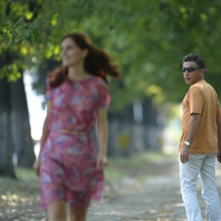 Cine călătoreşte solo? Femeia sau bărbatul?