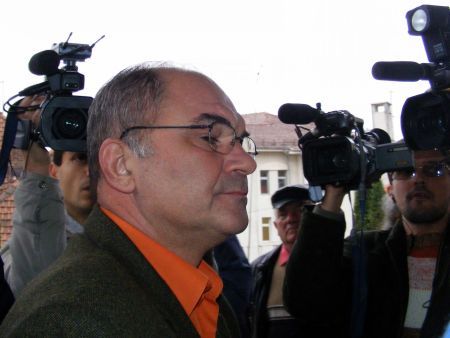 Directorul Complexului Energetic Turceni, cercetat în libertate