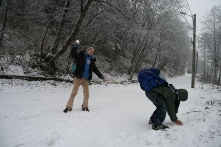 SINAIA: Ninsoare pe Valea Prahovei