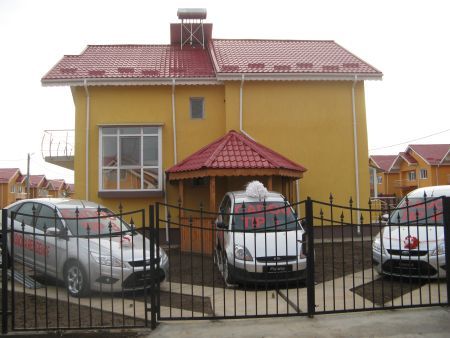 Cumperi o casă, primeşti o maşină cadou